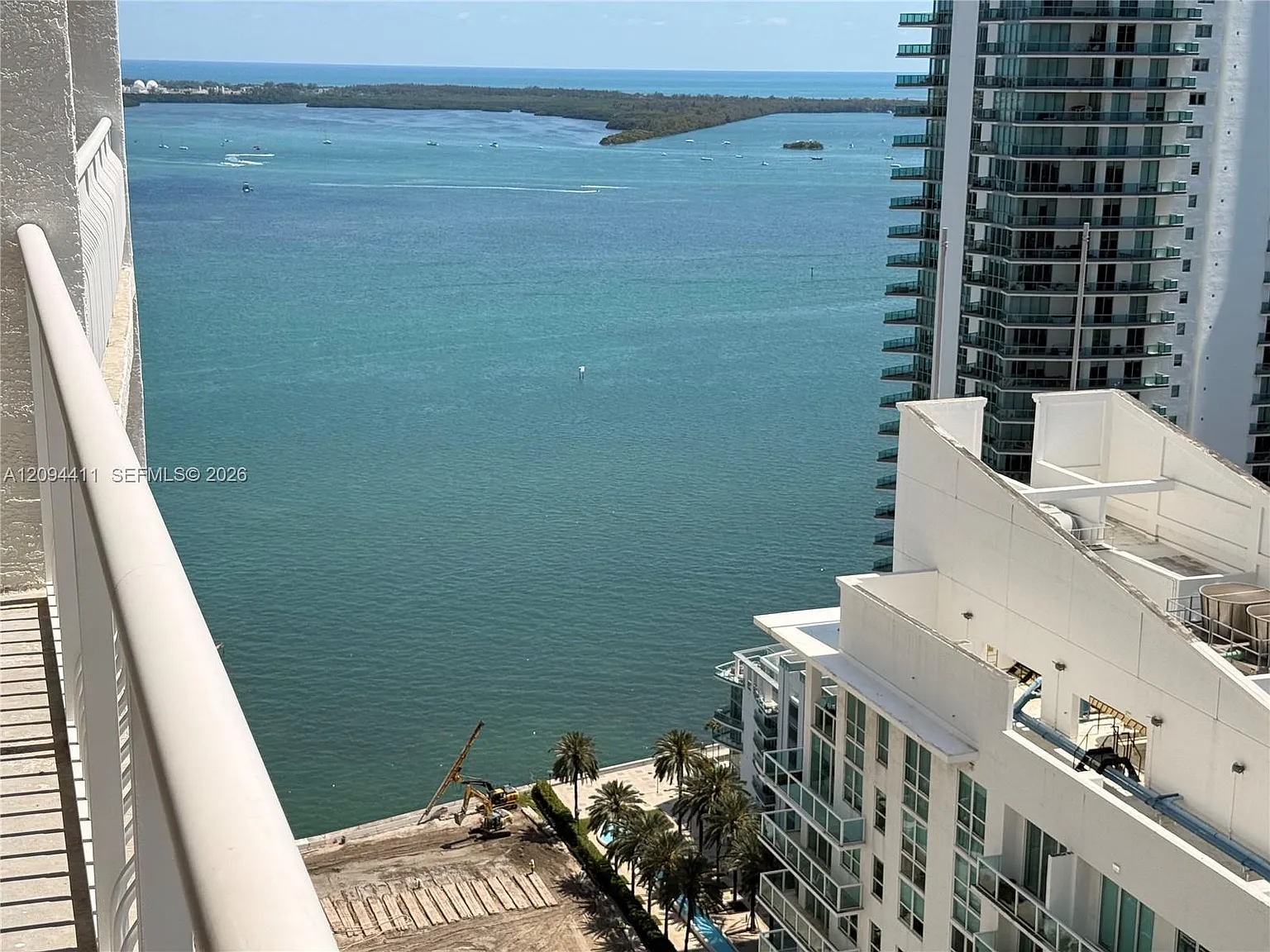 The Club At Brickell Bay — Photo 4