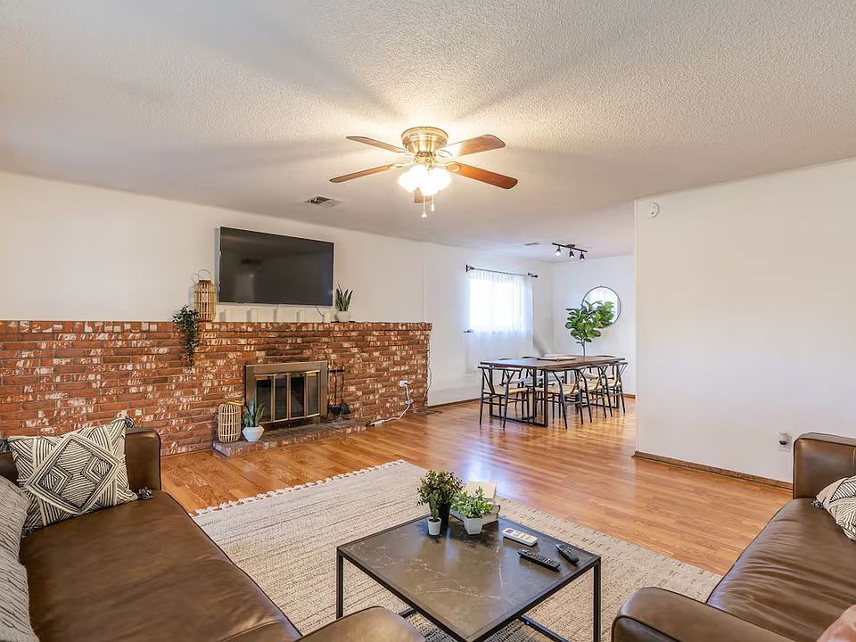 1st image of 2817 Alcazar St NE