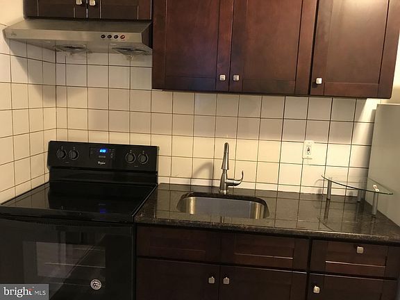 5th image of 919 S 9th St #3RDFL