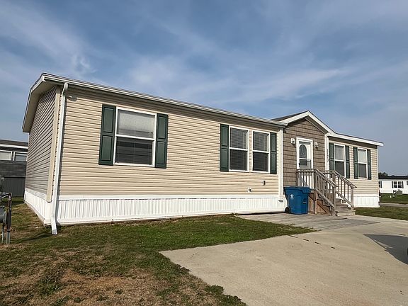 2nd image of 1173 London St #370