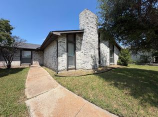 2001 Chestnut Rd, Carrollton, TX 75007