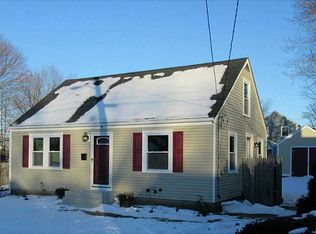 9 King Rd, Middletown, RI 02842