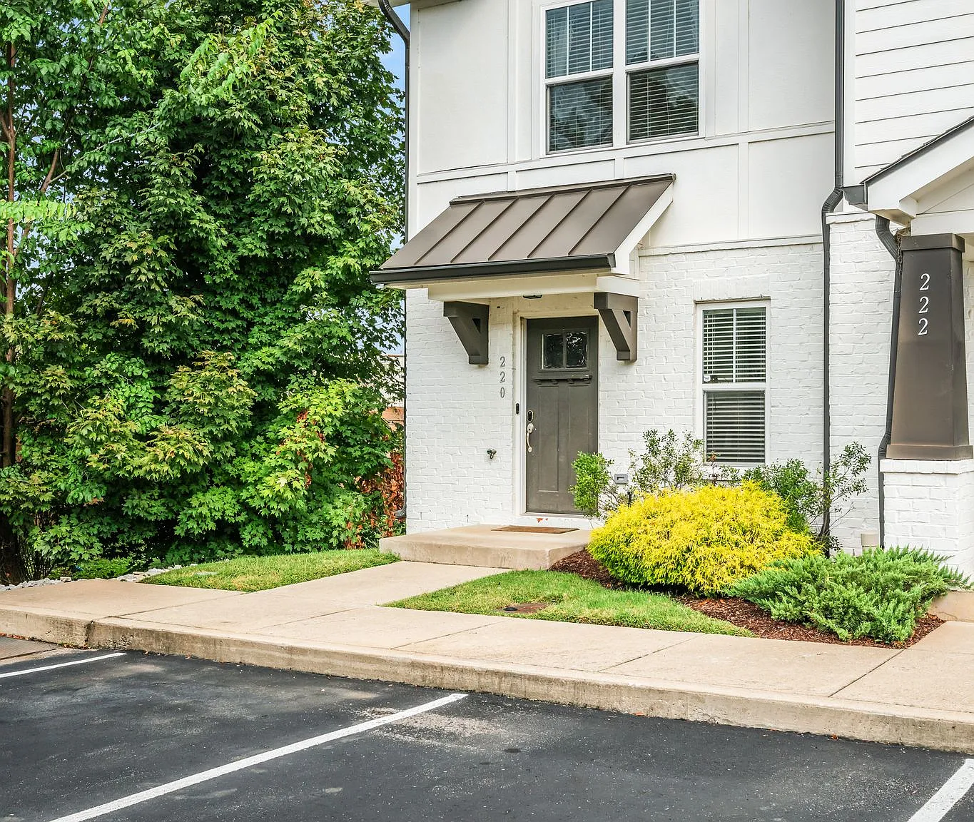 2 bed, 2.5 bath, 1198 sqft, $2,750 — Photo 3