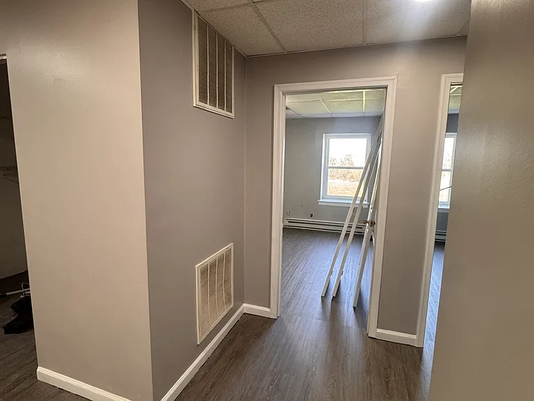 643 S Wood St #4 — Photo 6