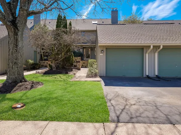 227 Yellow Springs Ct, Yardley, PA 19067