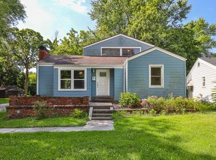 1958 E Cherry Ct, Springfield, MO 65802