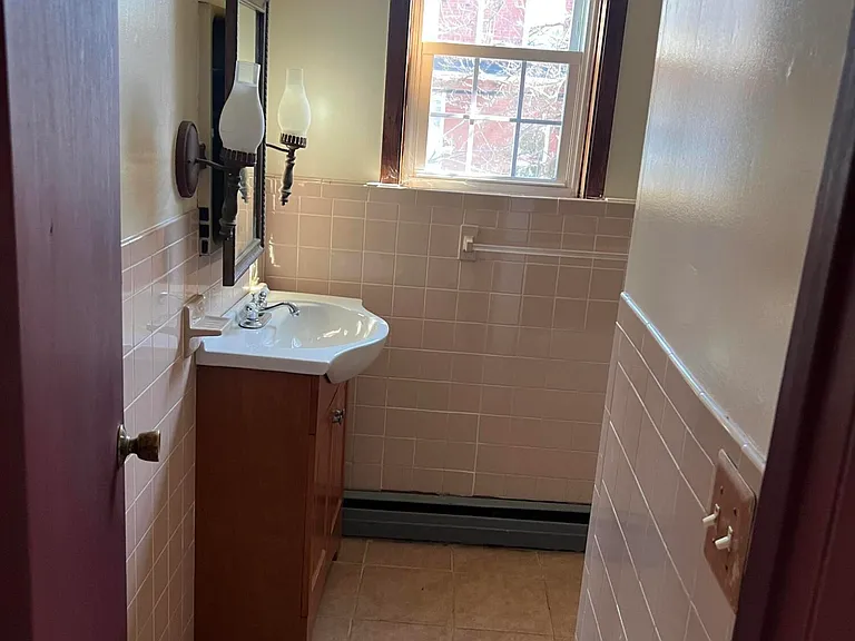 84 Bethany Rd — Photo 12