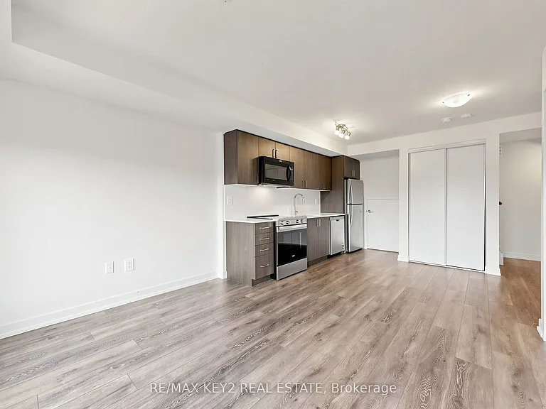 1670 Victoria Park Ave #213 — Photo 11