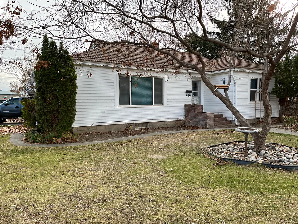 424 Delafield Ave #A