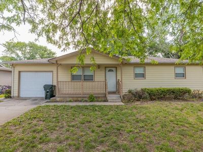 818 Pine St, Halstead, KS, 67056