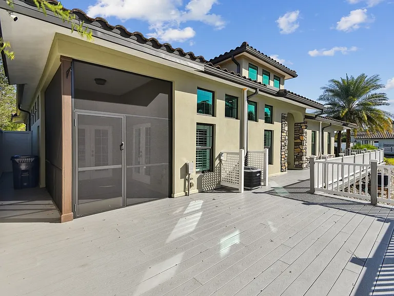 21000 Isola Bella Cir — Photo 13