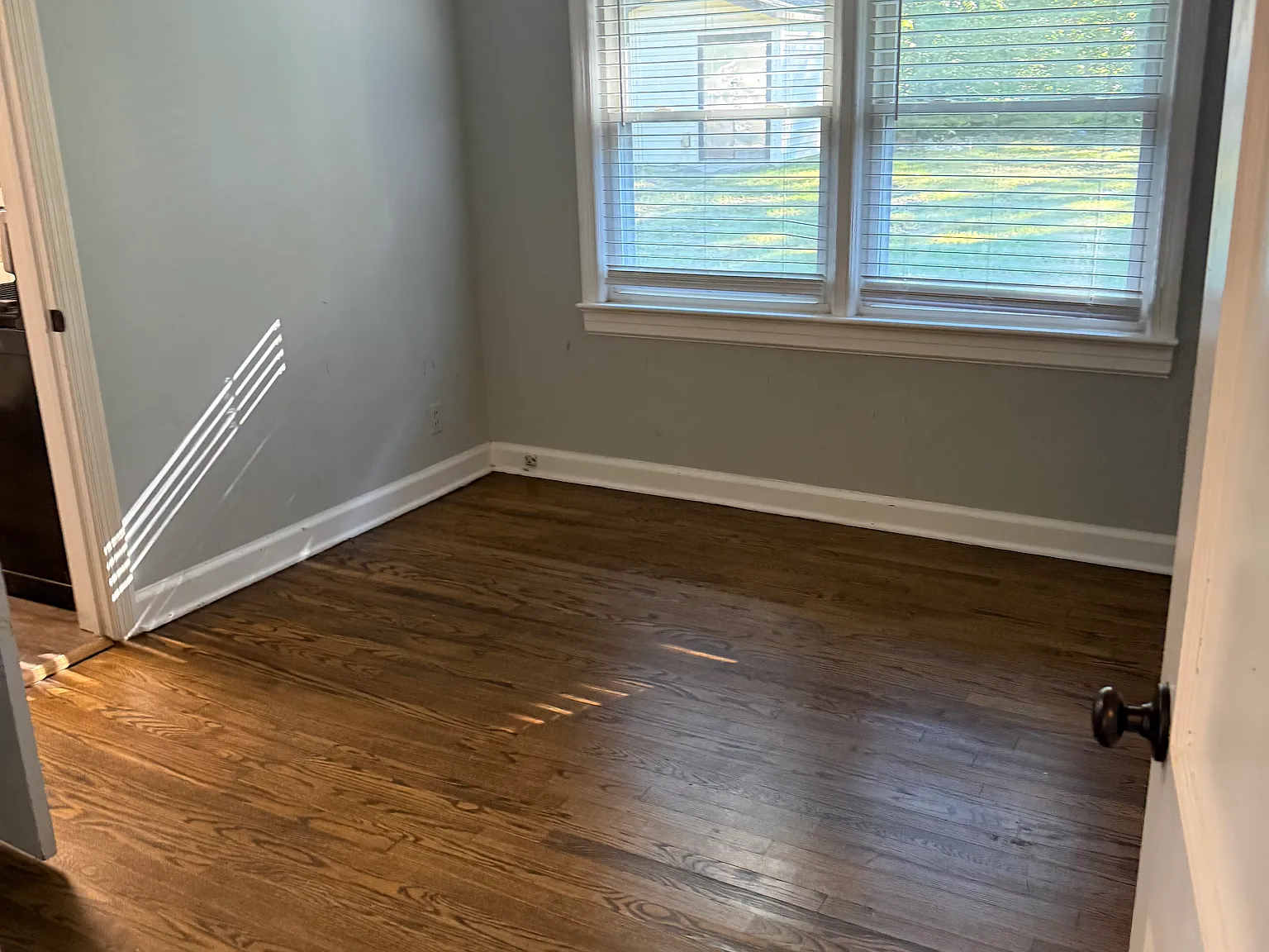 3 bed, 1200 sqft, $1,500 — Photo 4