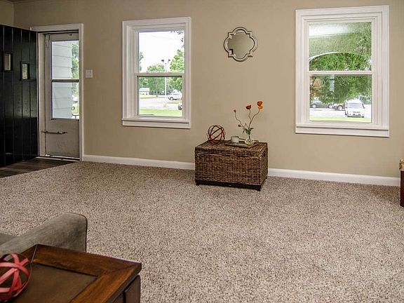 4th image of 120 N Danz Ave