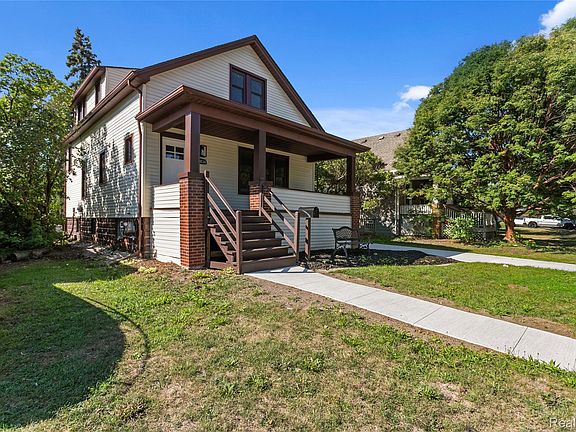 2nd image of 20834 Ardmore Park Dr