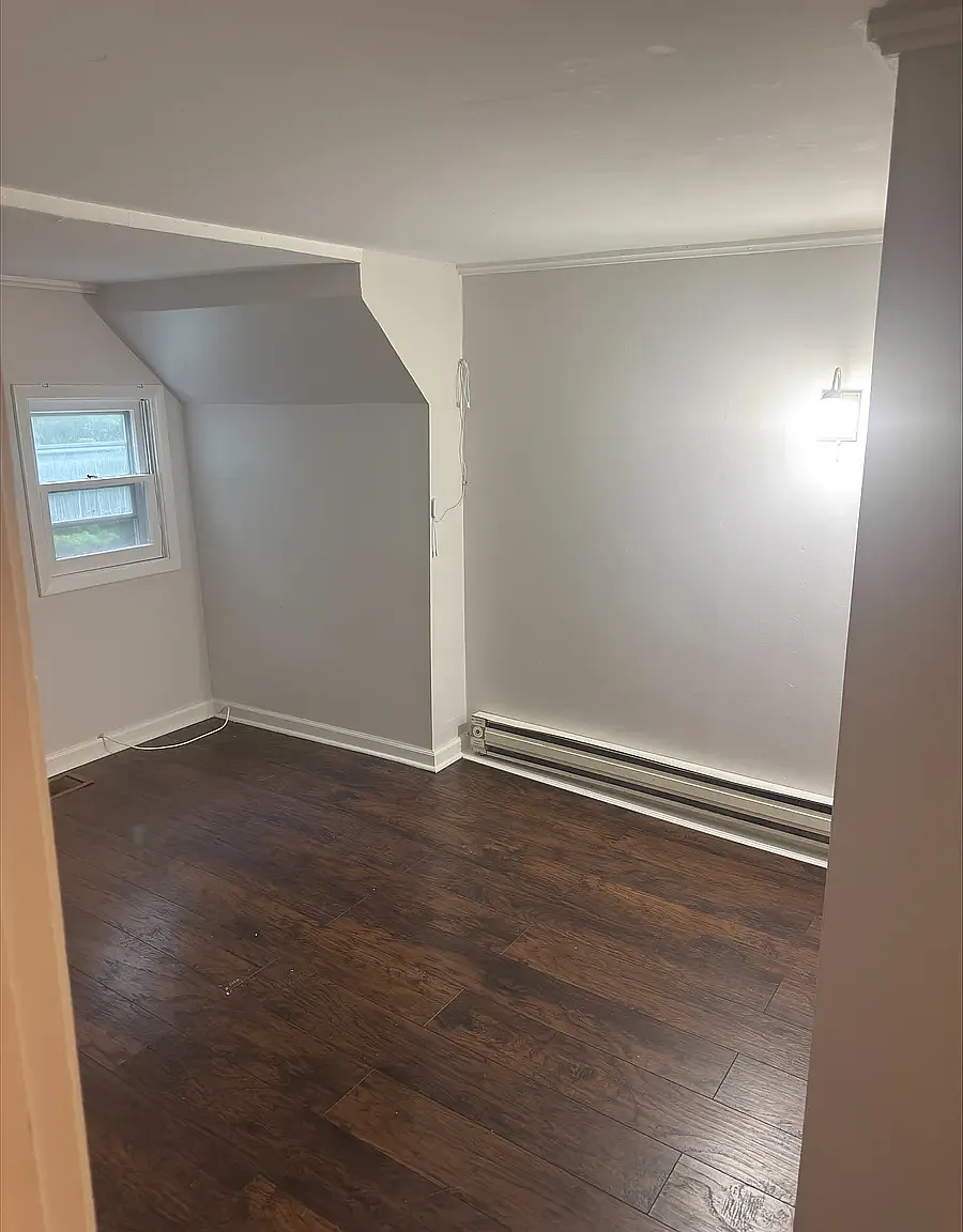 2 bed, 700 sqft, $1,550 — Photo 2
