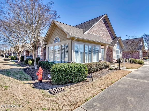 4th image of 610 Independence Blvd