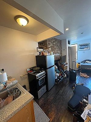 2nd image of 203 Chrystie St APT 3a