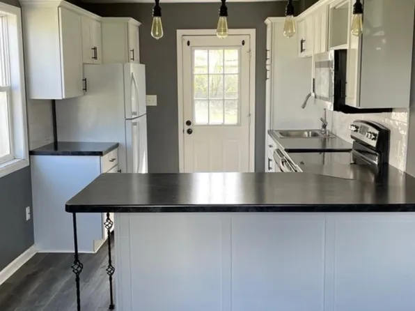 510 N Martha St, Angola, IN 46703