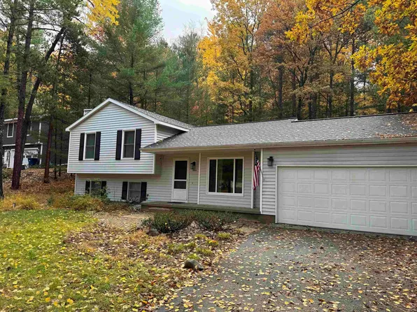 3480 Greenwood Dr, Traverse City, MI 49686