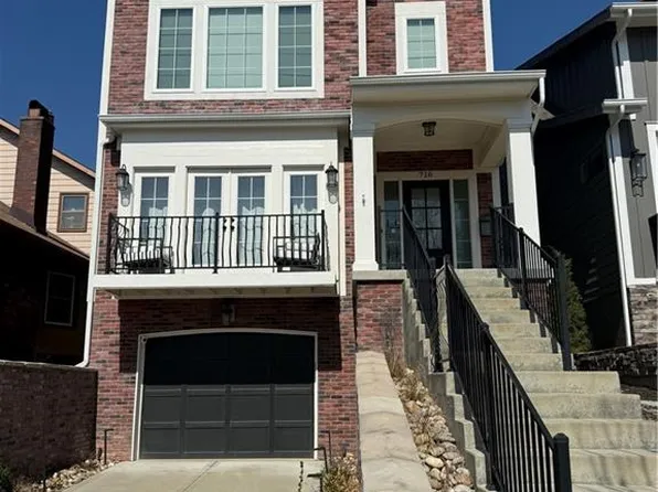 716 W 45th St, Kansas City, MO 64111