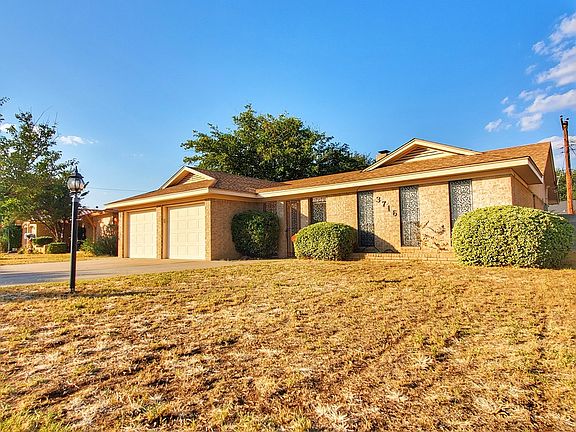 3rd image of 3716 Oakridge Dr