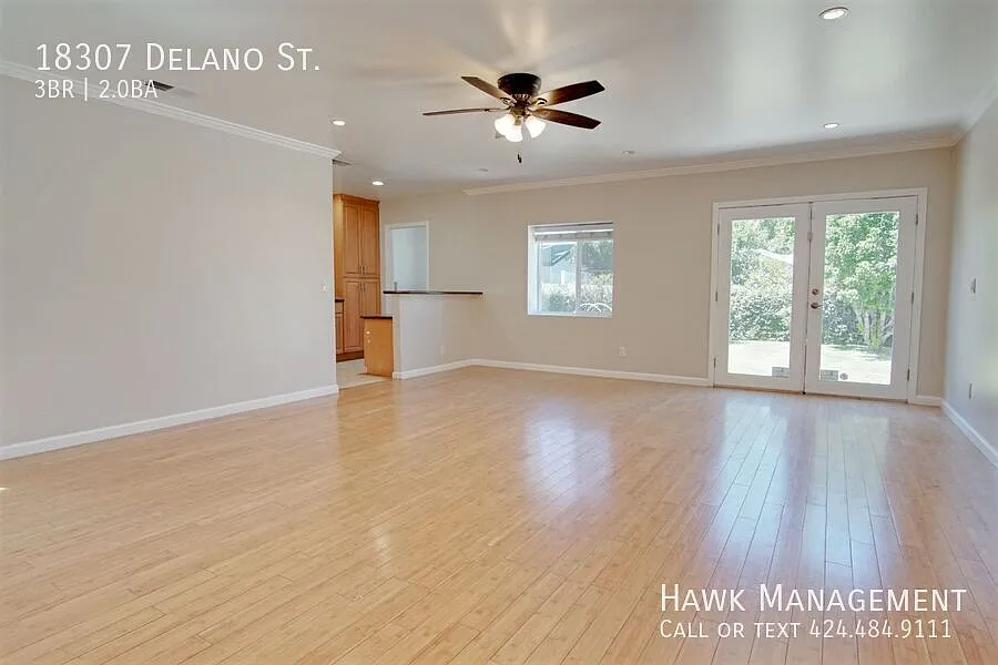 Beautiful 3 bedroom, 2 bathroom house in Tarzana. — Photo 3