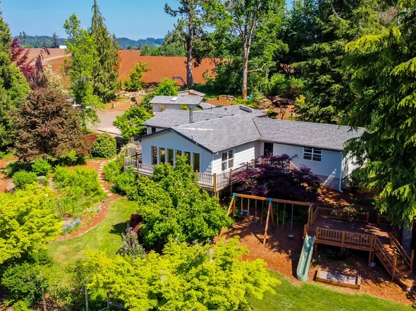 717 Drift Creek Rd NE, Silverton, OR 97381