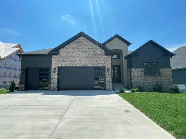 734 Azalea Ln, Versailles, KY 40383
