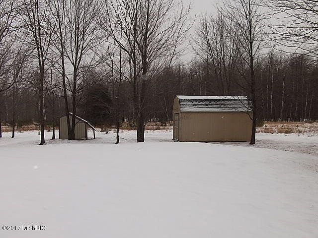 2nd image of 10970 N Chippewa Rd
