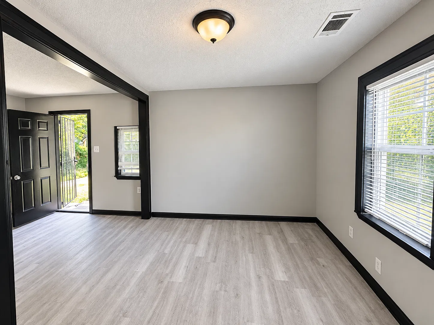 4 bed, 3.0 bath, 851 sqft, $1,500 — Photo 3