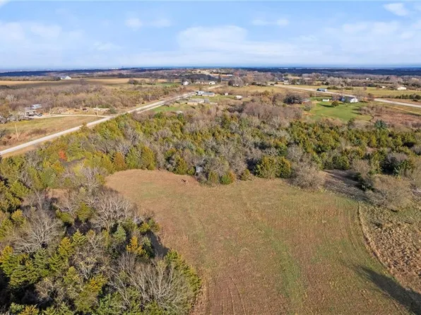 169 High Dr, Osawatomie, KS 66064