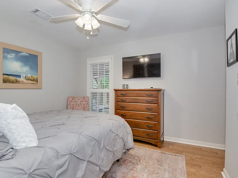 2504 Pinebluff Ct — Photo 17