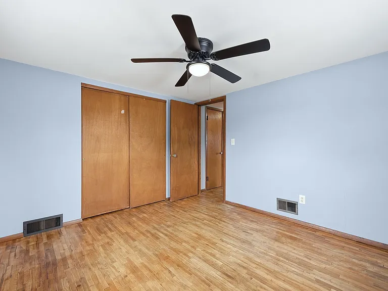 4828 Webster St — Photo 18