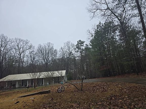 2nd image of 275 Glen Oaks Ln