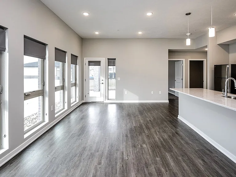 VUE178 — Photo 2