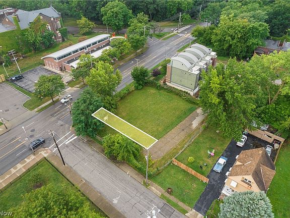5th image of 10217 Superior Ave
