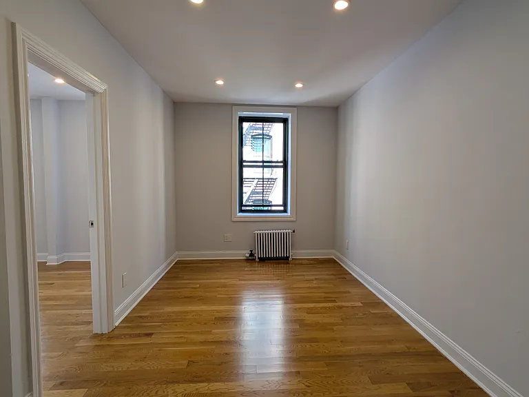 503 E 78th St #4H-509 — Photo 3