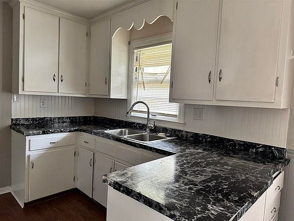 5th image of 531 Lansdale Ave