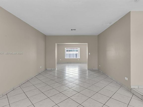 5th image of 1720 SW 98th Ct