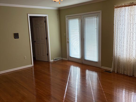 5th image of 2050 Conley Rd