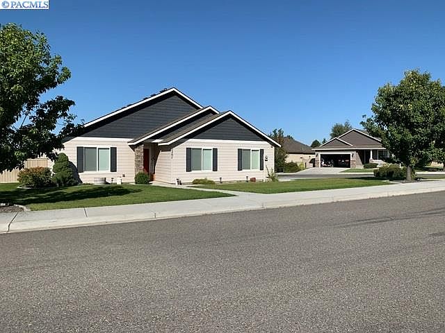 1st image of 2207 S Kellogg Pl