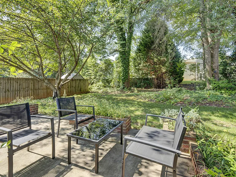 Sandpiper Dr — Photo 22