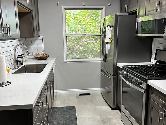 2nd image of 8033 Fairview Ave #2