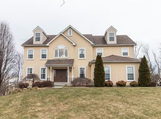 2496 Washington Dr, Gilbertsville, PA 19525