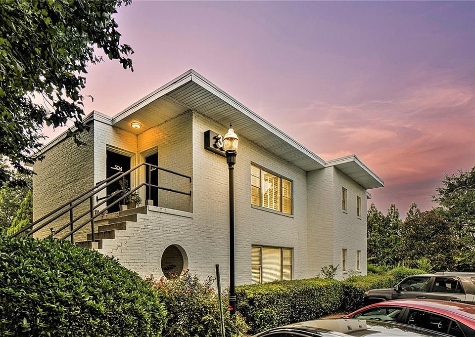 2230 Cheshire Bridge Rd NE Atlanta, GA, 30324 Apartments for Rent