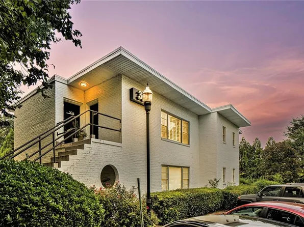 2250 Cheshire Bridge Rd NE Unit 302, Atlanta, GA 30324