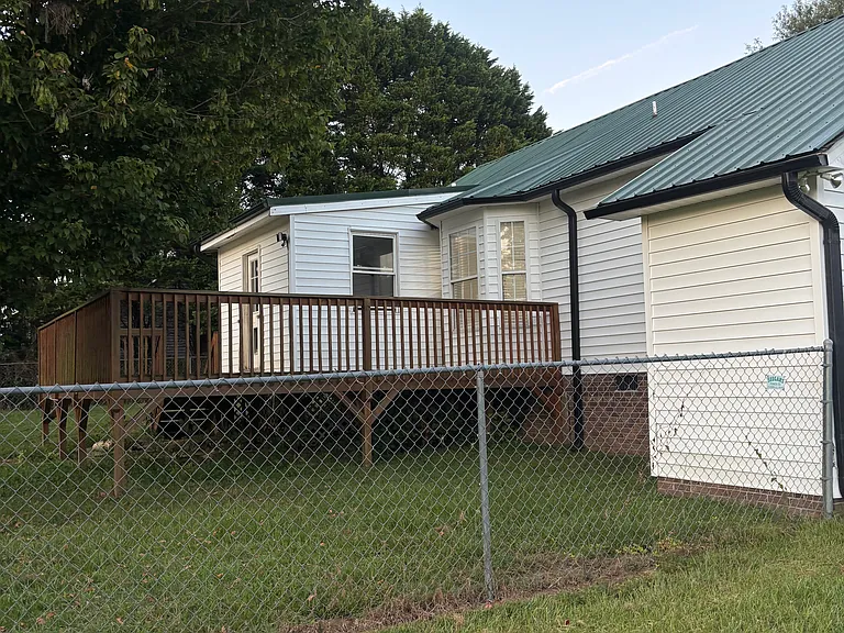 116 Patricia Dr — Photo 23