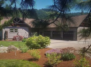 2840 Bear Ridge Dr, Hood River, OR 97031