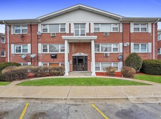 10138 Hartford Ct APT 1C, Schiller Park, IL 60176