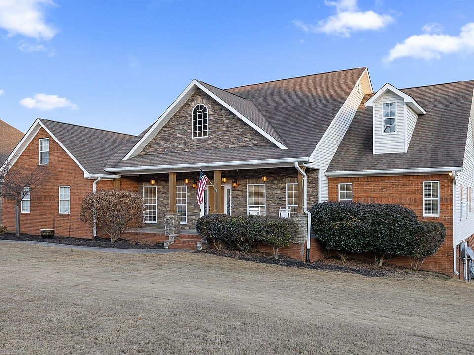 1st image of 140 Thorncrest Dr